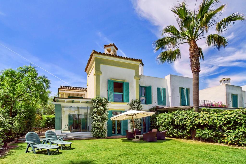 4-Bedroom Townhouse in Ribera del Emperador