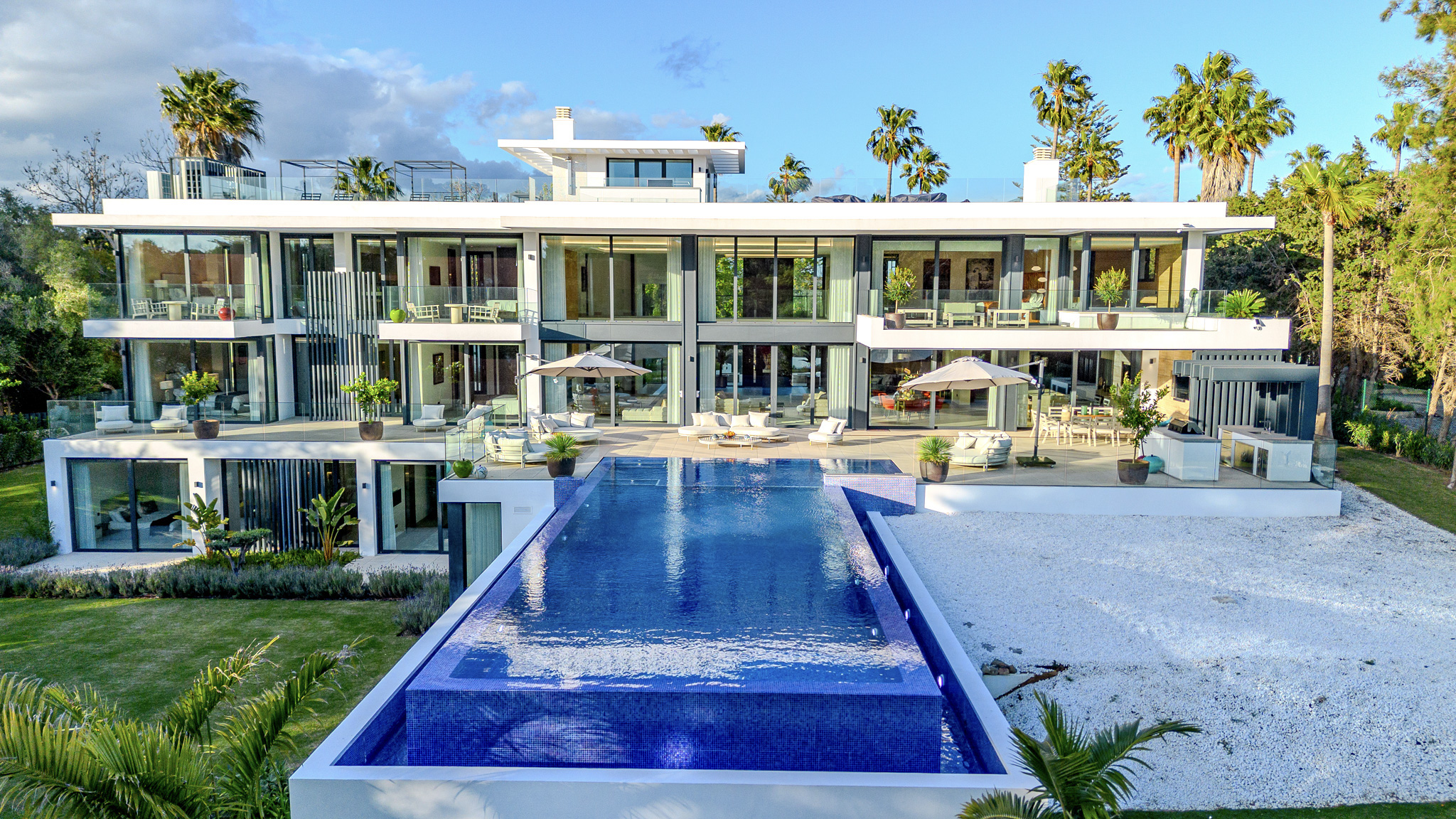Casa La Colina – Contemporary Luxury in the Heart of Sotogrande Costa - Sotogrande Costa