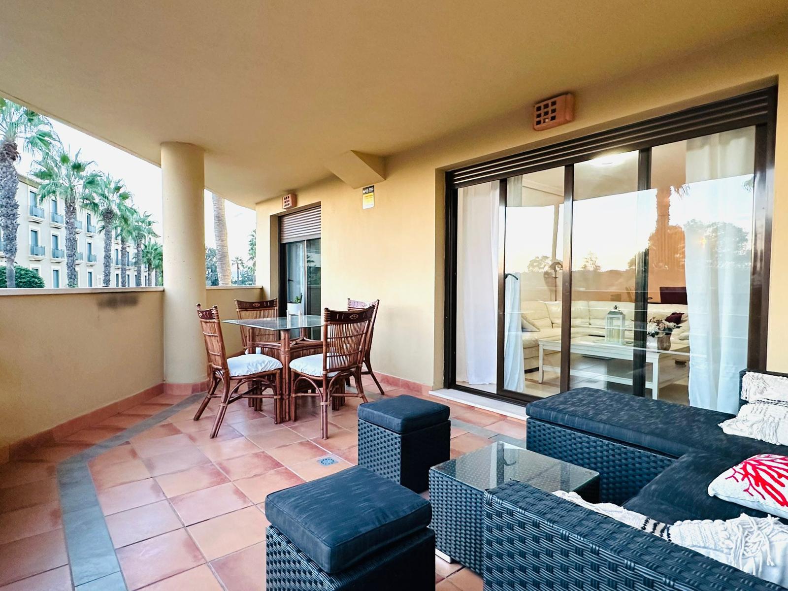 Charming 3-Bedroom Apartment with Terrace in the Marina from September to June