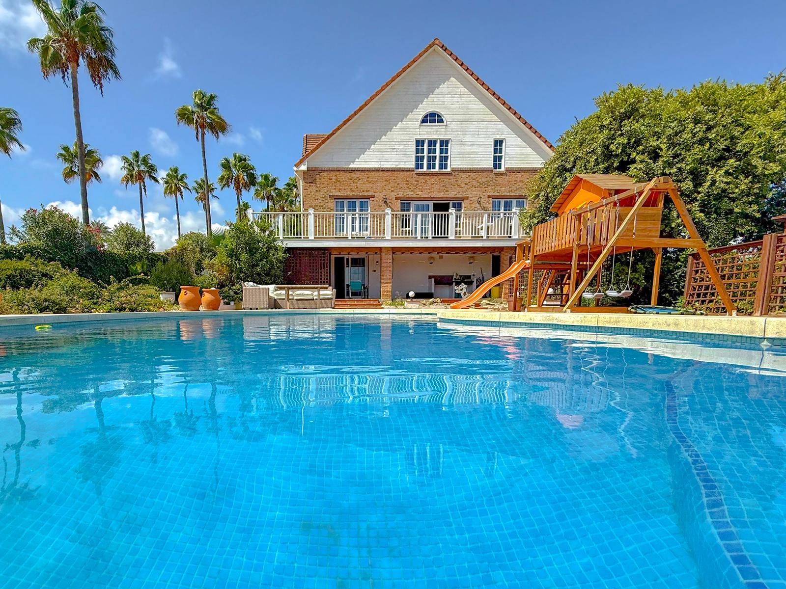 Unique Villa with Panoramic Views in Sotogrande Alto F Zone - Sotogrande Alto