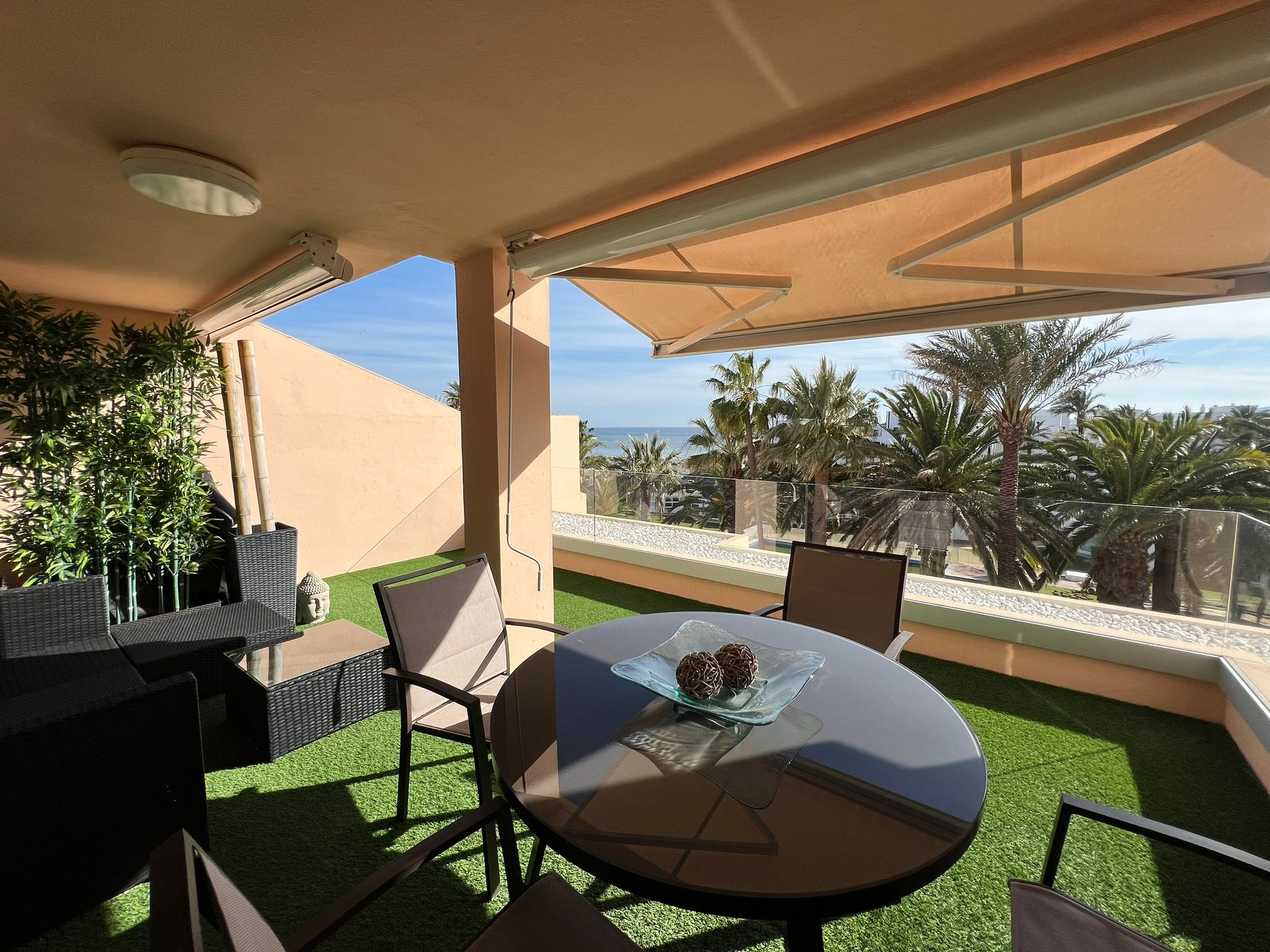 2-Bedroom Penthouse with Sea Views in Paseo del Mar | Summer Rentals - Sotogrande Marina