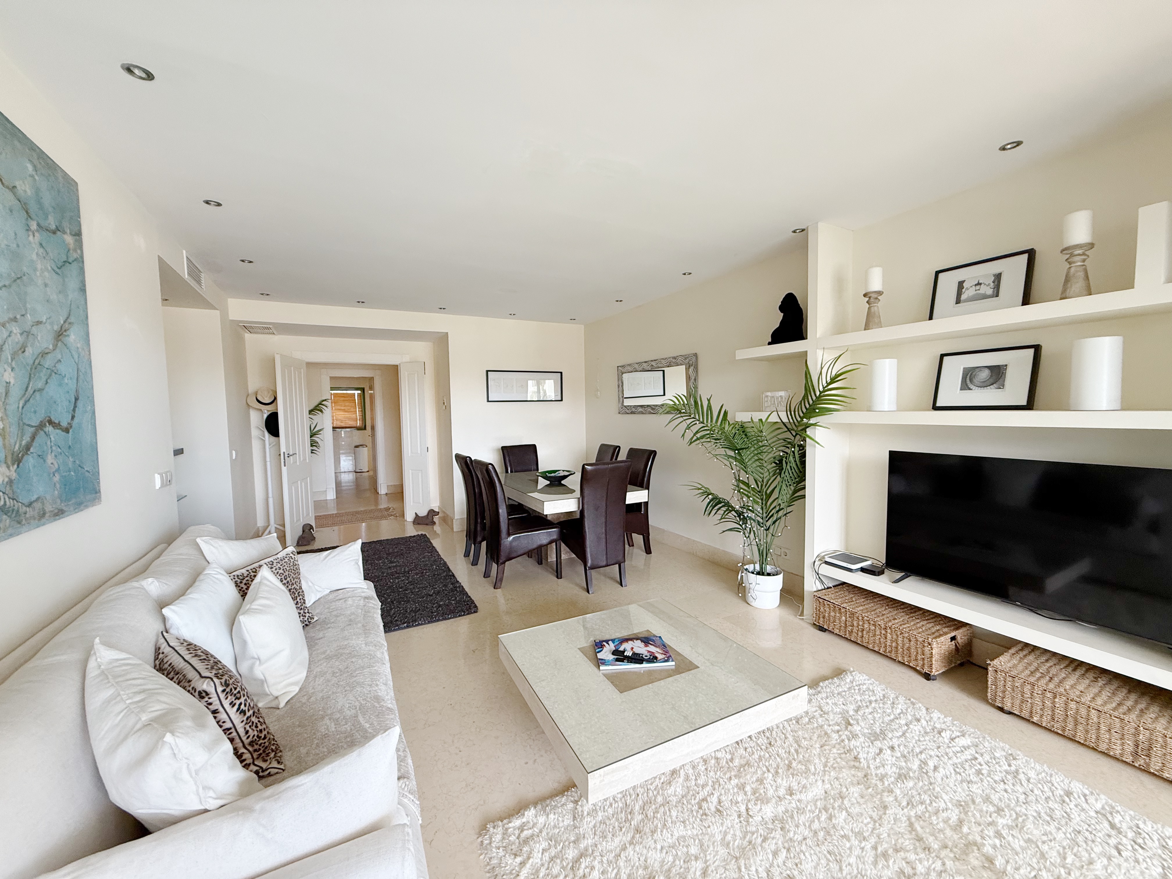 Elegant 3-Bedroom Apartment with Marina & Yacht Club Views